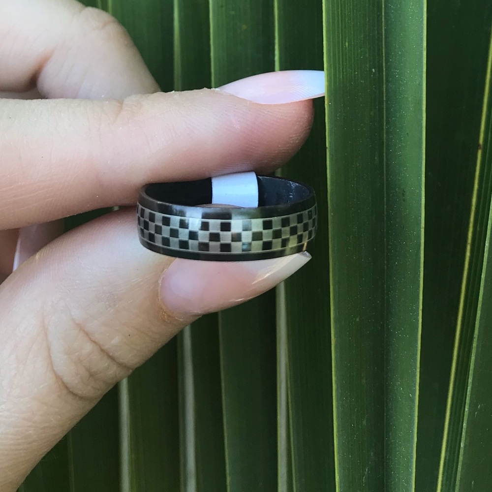 NWT stainless steel ring - Picture 3 of 4